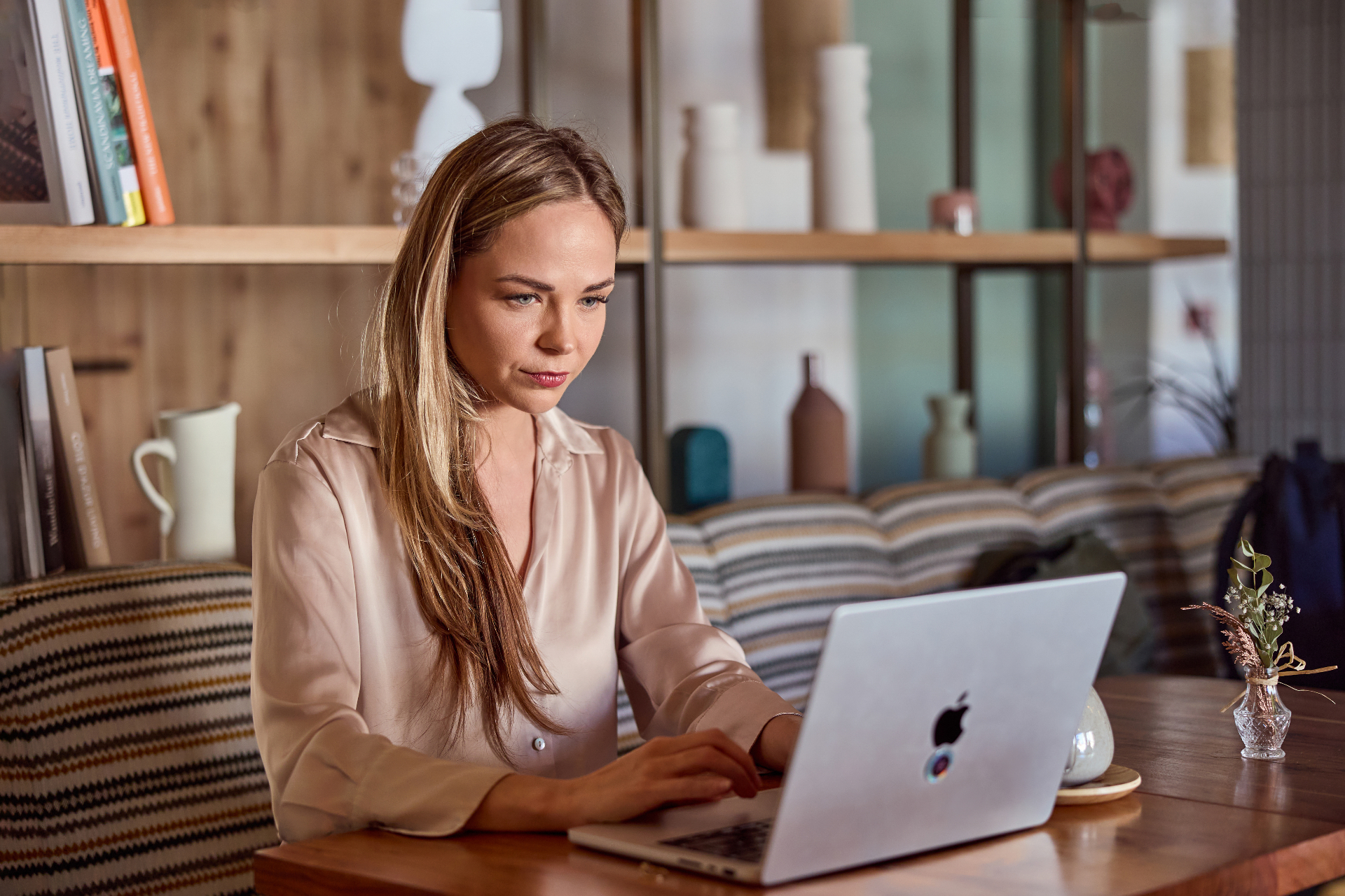 Elina Kadaja working